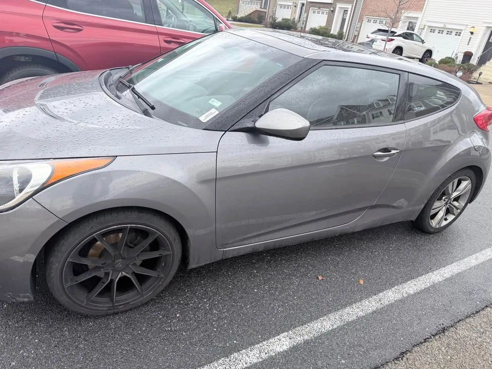 2012 Hyundai Veloster - Image 4 of 11