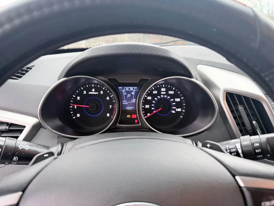 2012 Hyundai Veloster - Image 8 of 11