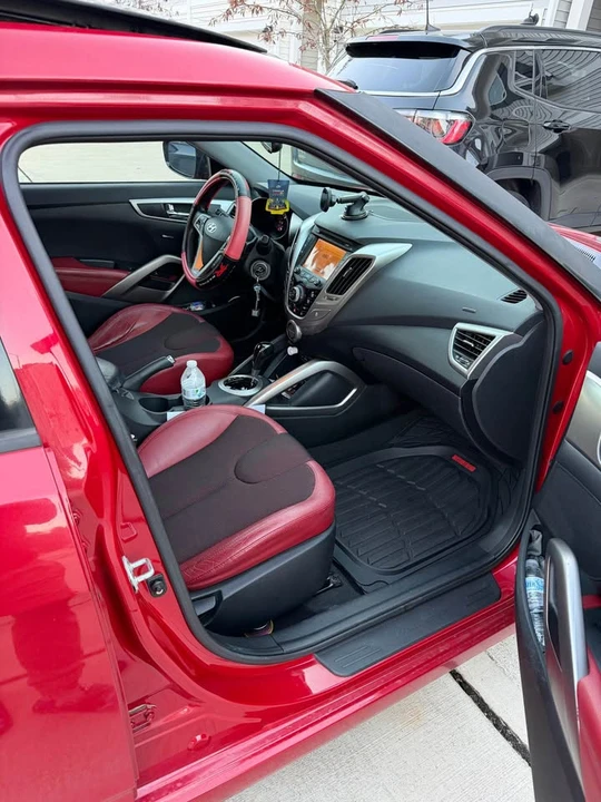2012 Hyundai Veloster - Image 9 of 10