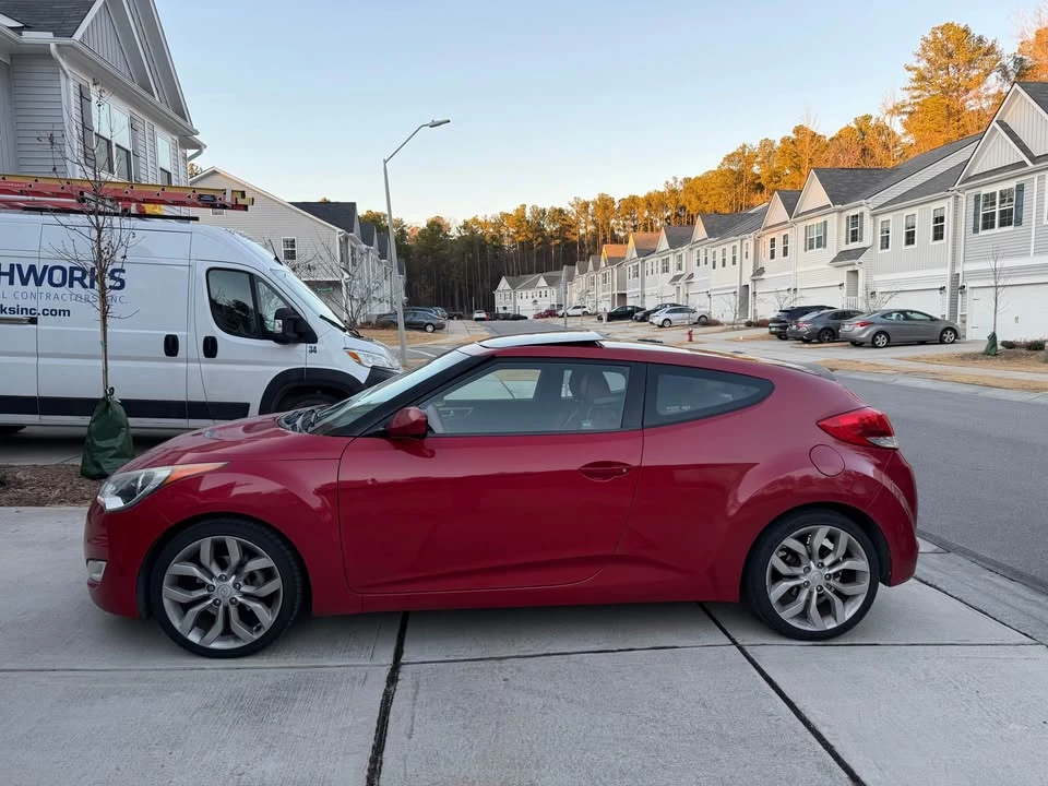 2012 Hyundai Veloster - Image 2 of 10