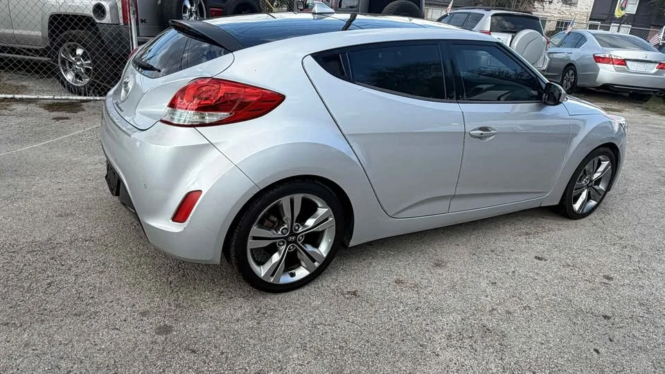2012 Hyundai Veloster - Image 6 of 9