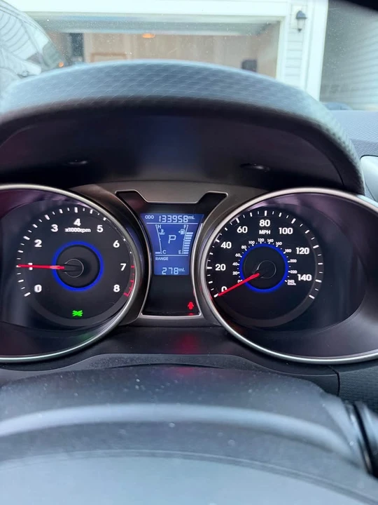 2012 Hyundai Veloster - Image 7 of 10