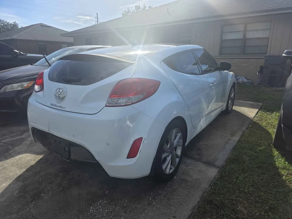 2012 Hyundai Veloster - Image 2 of 11