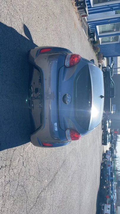 2012 Hyundai Veloster - Image 4 of 8