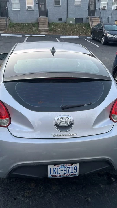 2012 Hyundai Veloster - Image 2 of 5