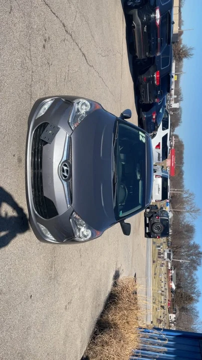 2012 Hyundai Veloster - Image 2 of 8