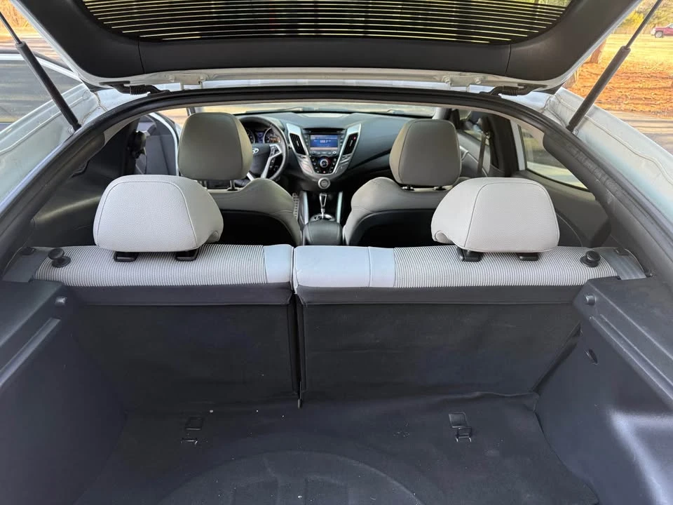 2012 Hyundai Veloster - Image 8 of 11
