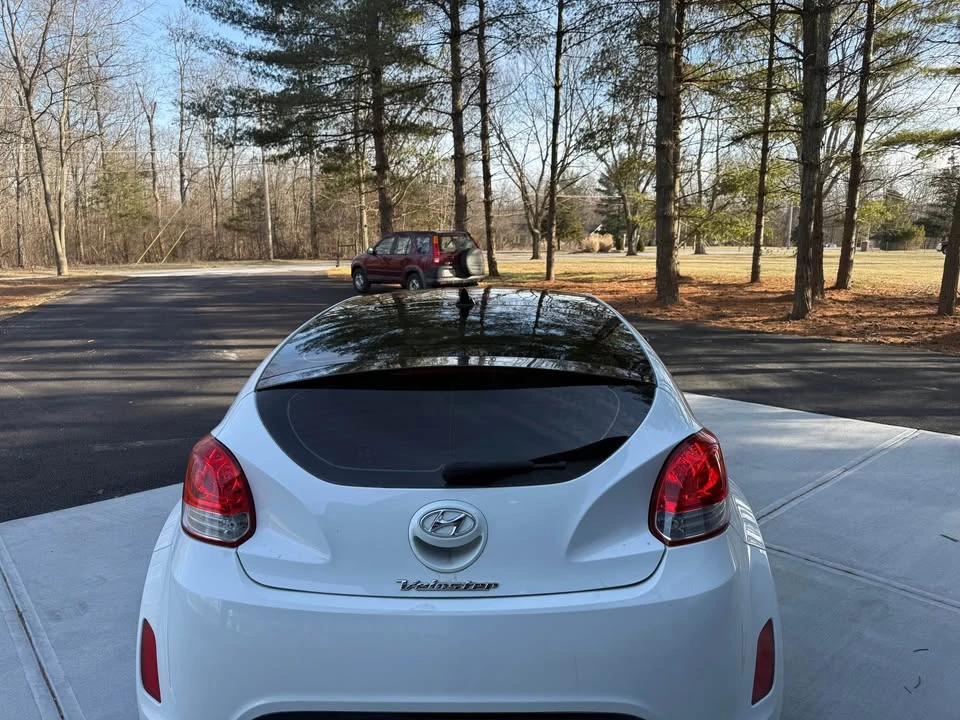 2012 Hyundai Veloster - Image 3 of 11