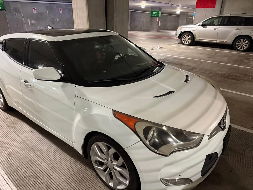 2012 Hyundai Veloster - Image 10 of 11