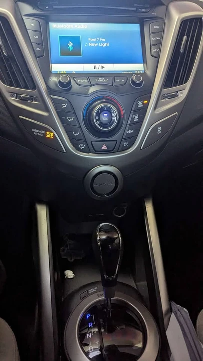 2012 Hyundai Veloster - Image 3 of 11