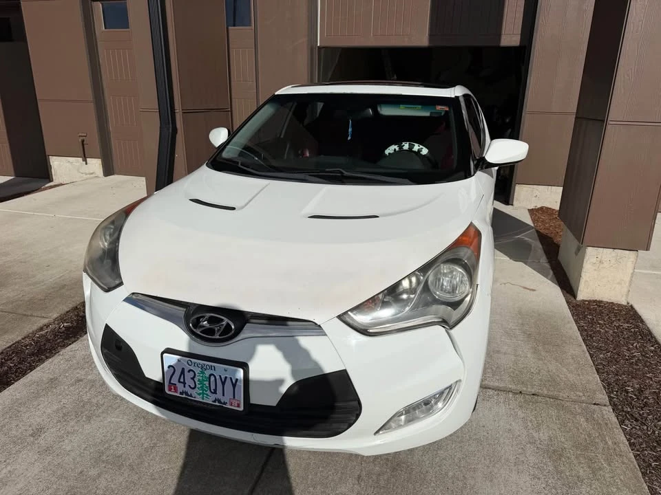 2012 Hyundai Veloster - Image 8 of 11
