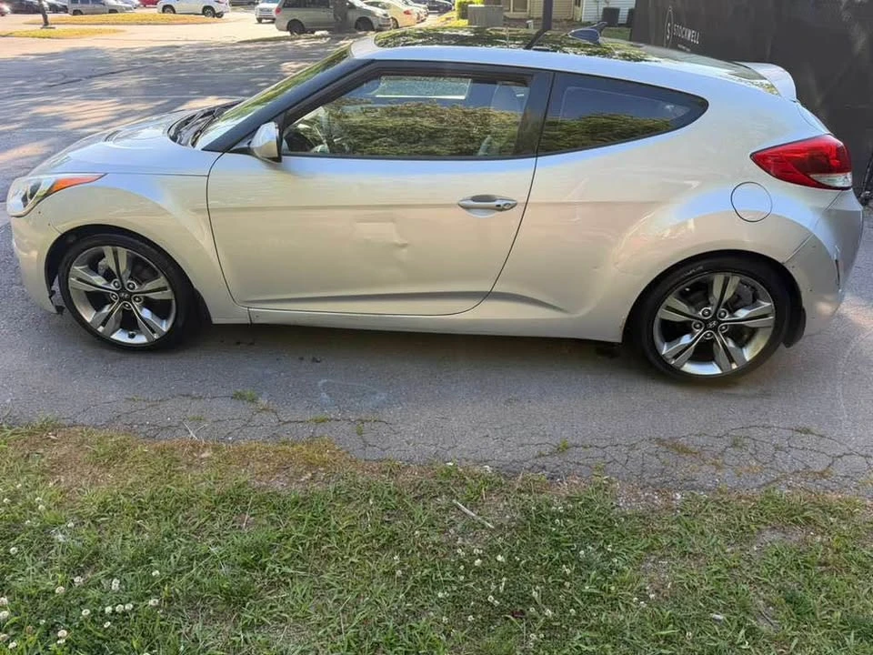 2012 Hyundai Veloster - Image 3 of 8