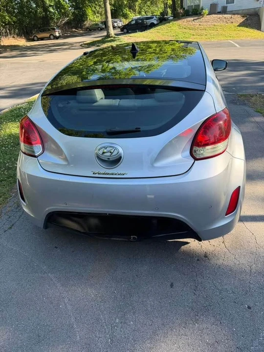 2012 Hyundai Veloster - Image 2 of 8
