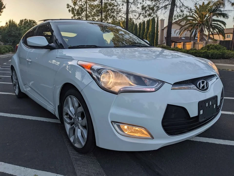 2012 Hyundai Veloster - Image 5 of 18
