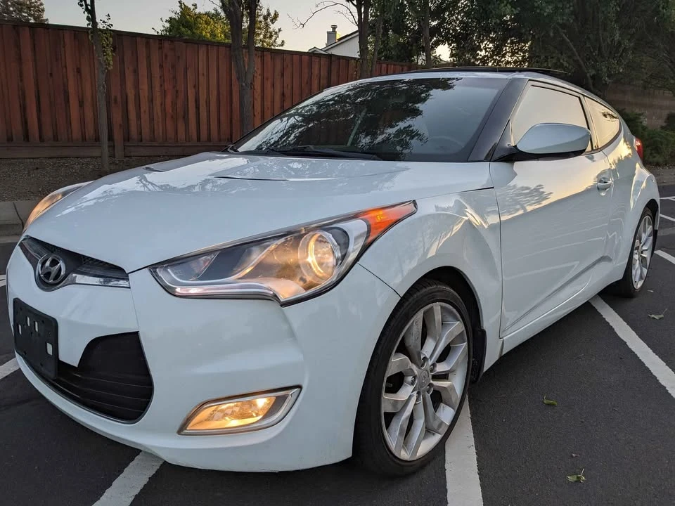 2012 Hyundai Veloster - Image 4 of 18