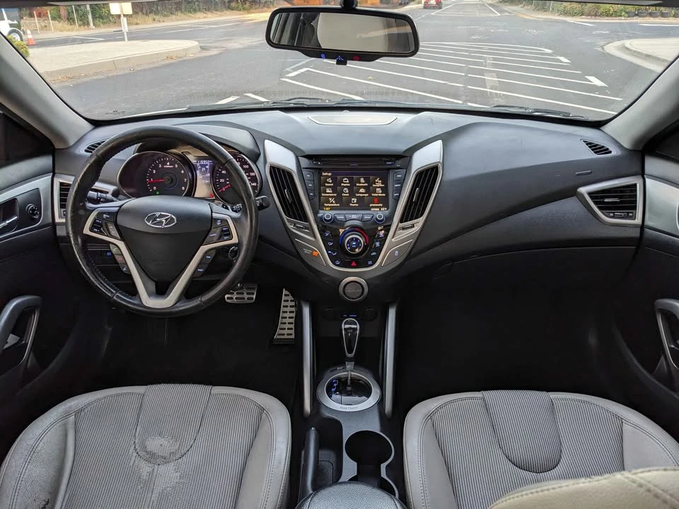 2012 Hyundai Veloster - Image 8 of 18