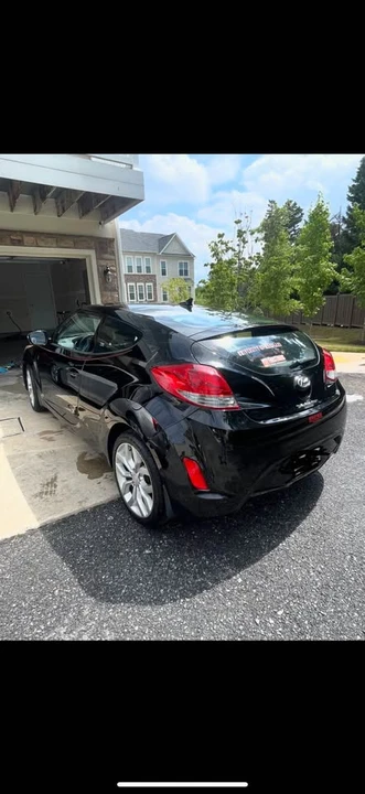 2012 Hyundai Veloster - Image 2 of 2