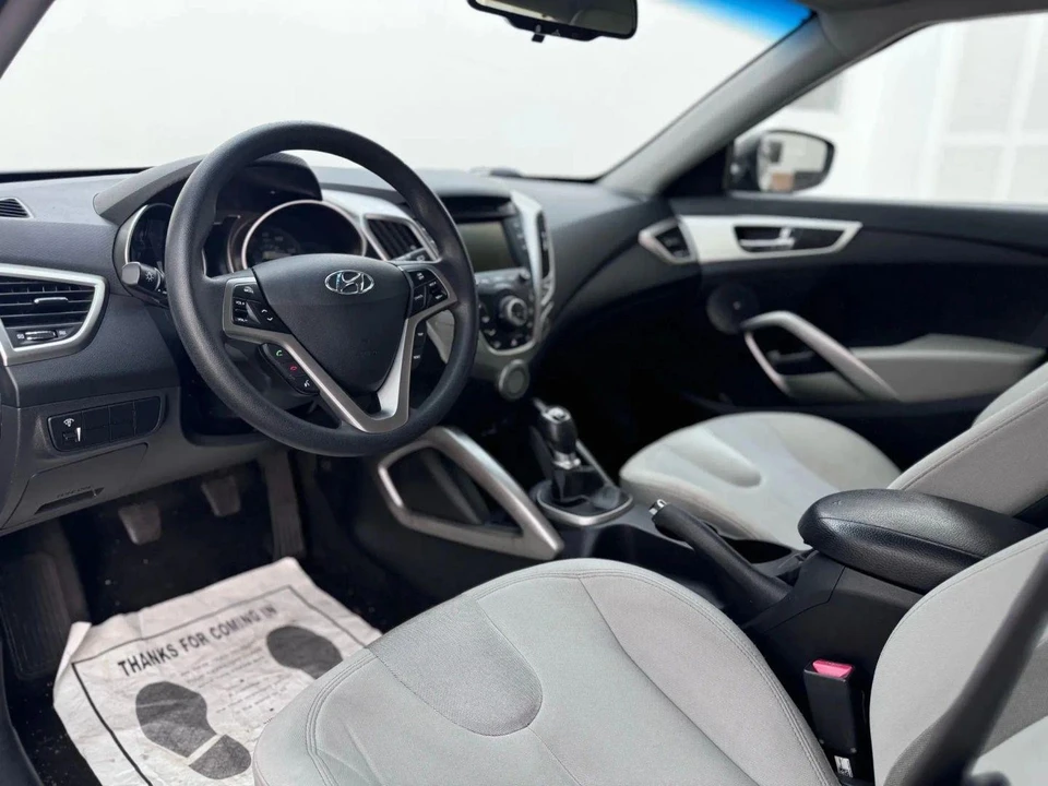 2012 Hyundai Veloster - Image 11 of 21