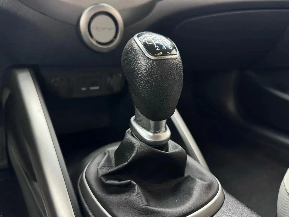 2012 Hyundai Veloster - Image 20 of 21