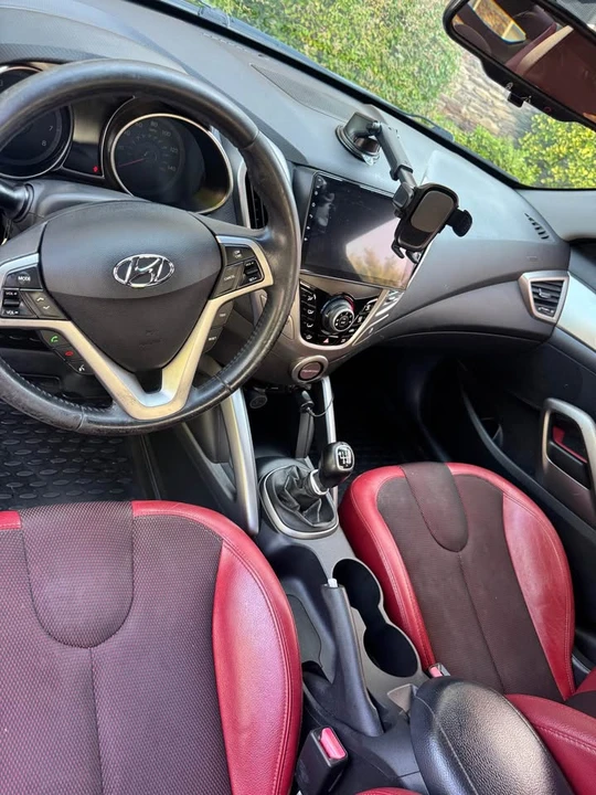 2012 Hyundai Veloster - Image 5 of 6