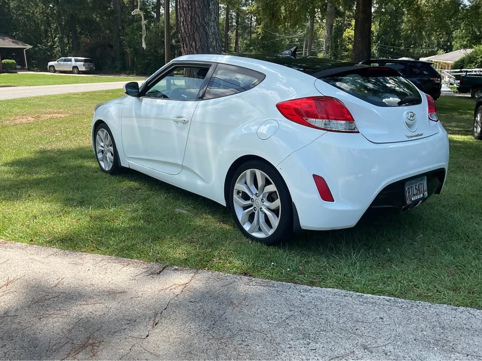 2012 Hyundai Veloster - Image 4 of 10