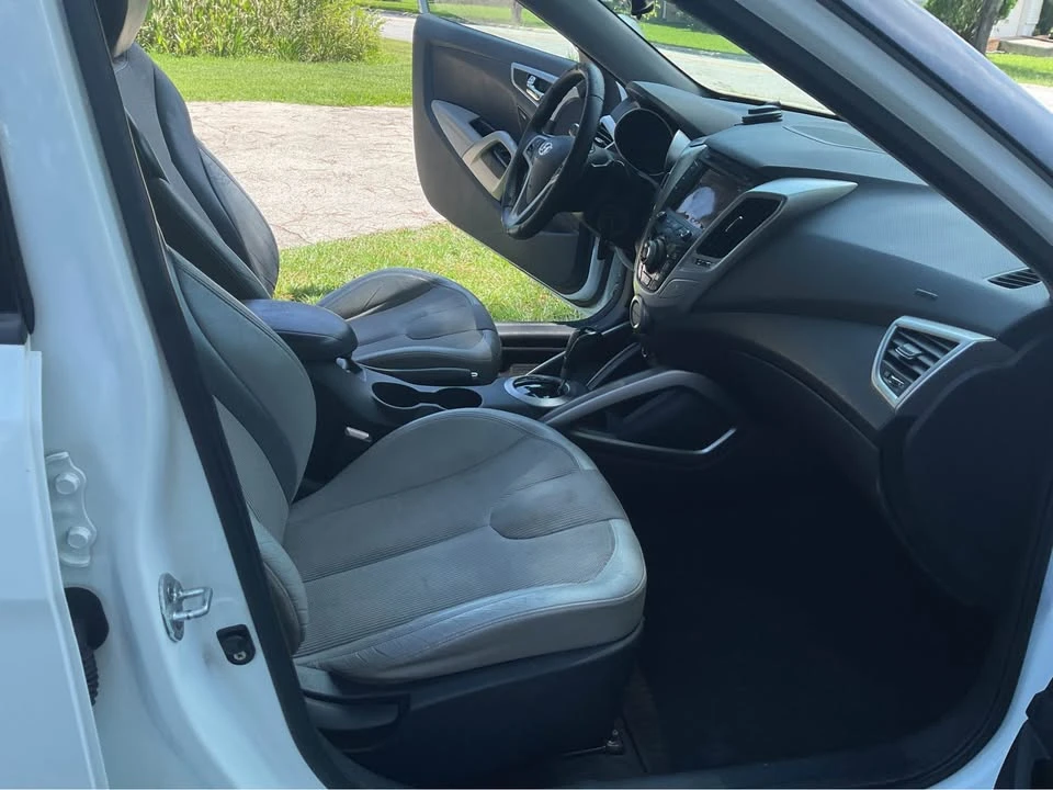 2012 Hyundai Veloster - Image 7 of 10