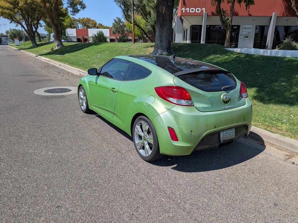 2012 Hyundai Veloster - Image 2 of 17