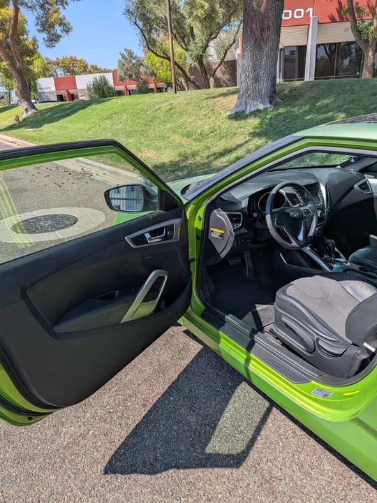 2012 Hyundai Veloster - Image 8 of 17