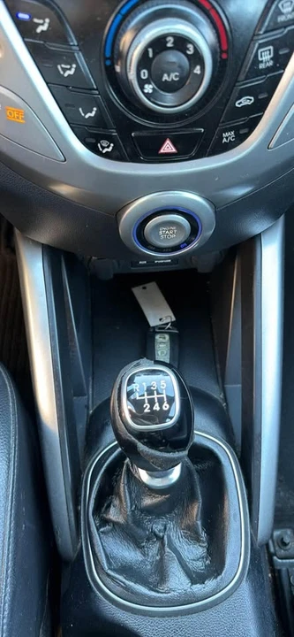 2012 Hyundai Veloster - Image 14 of 14