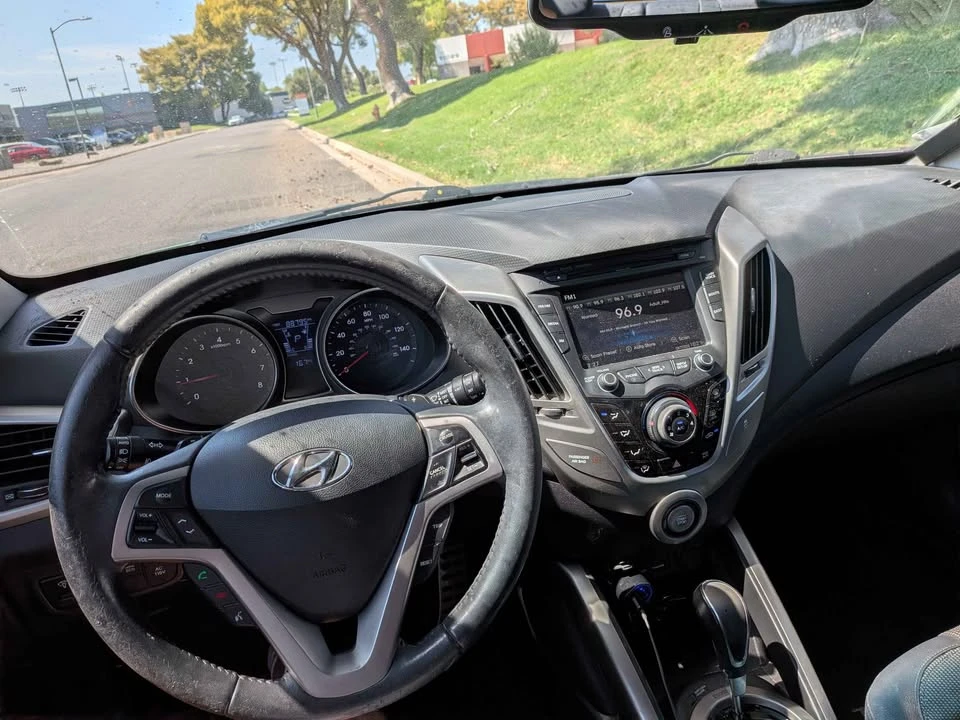 2012 Hyundai Veloster - Image 9 of 17