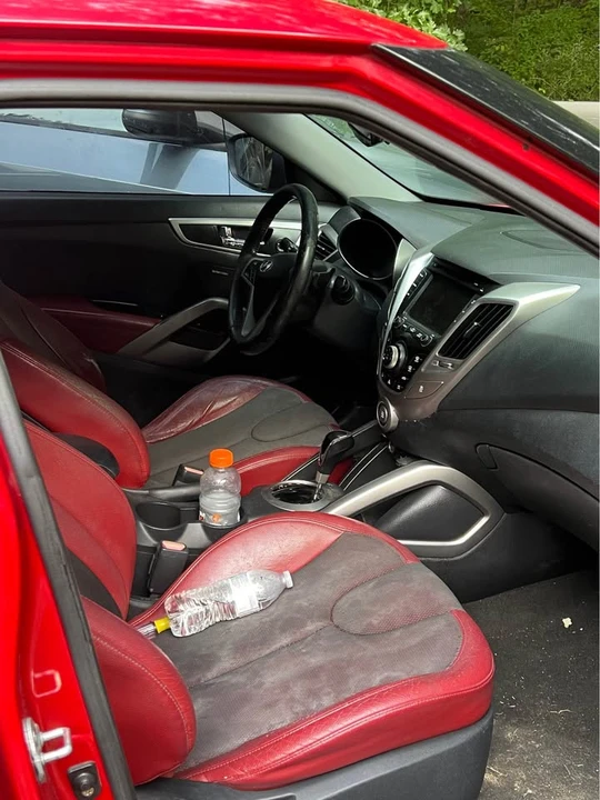 2012 Hyundai Veloster - Image 4 of 5
