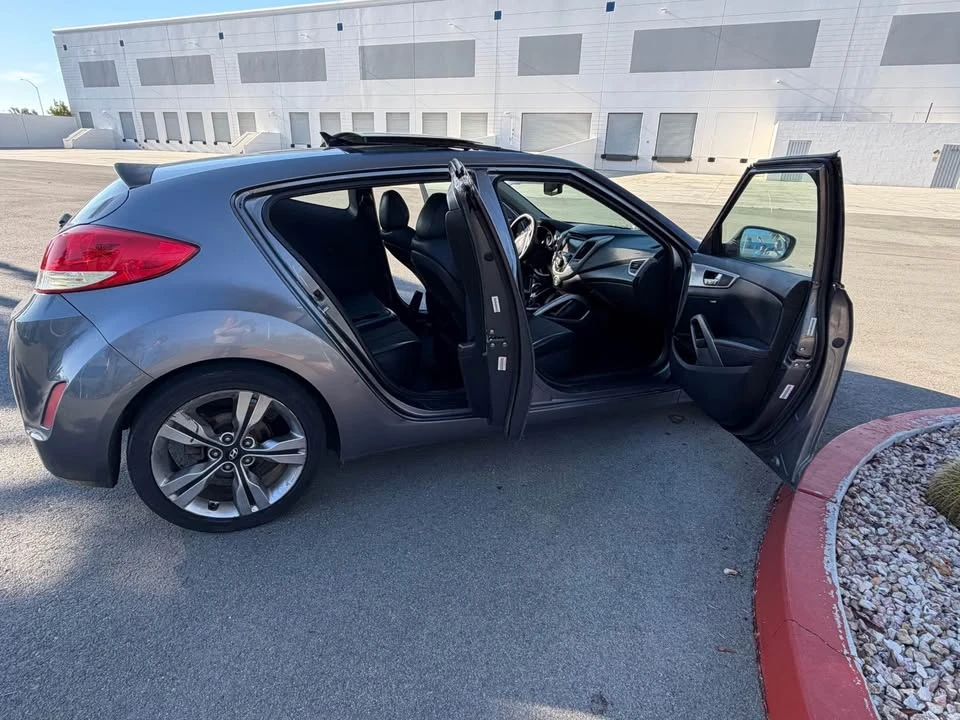 2012 Hyundai Veloster - Image 9 of 14