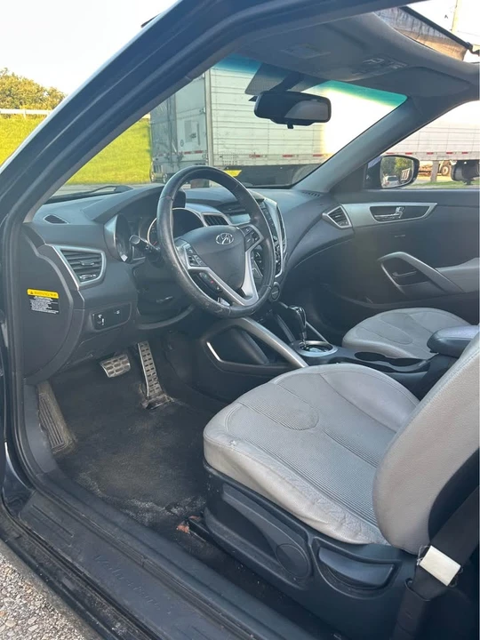 2012 Hyundai Veloster - Image 4 of 16
