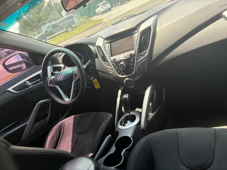 2012 Hyundai Veloster - Image 7 of 12