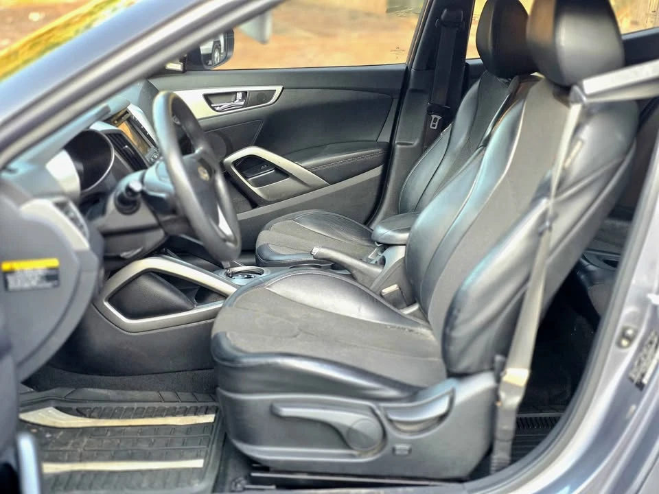 2012 Hyundai Veloster - Image 9 of 17