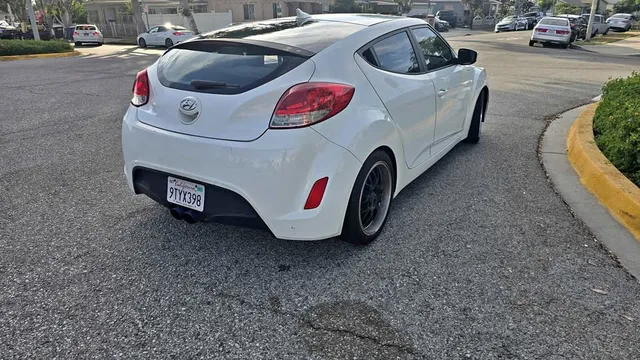 2012 Hyundai Veloster Coupe 3D