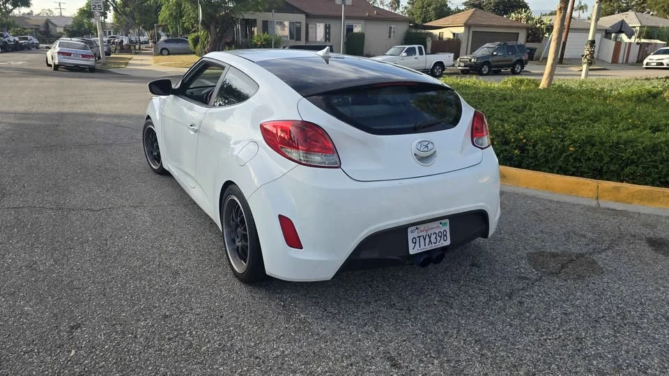 2012 Hyundai Veloster - Image 4 of 7