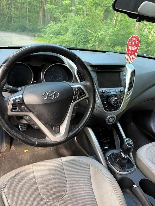 2012 Hyundai Veloster - Image 7 of 10