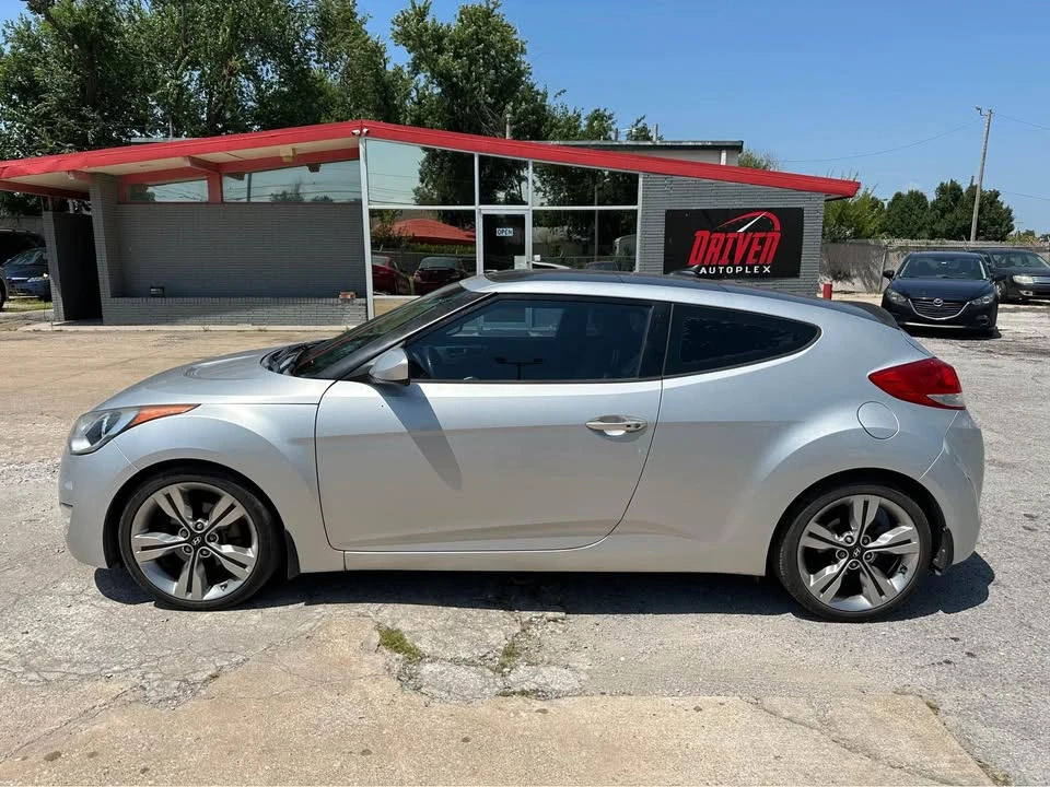 2012 Hyundai Veloster - Image 8 of 12