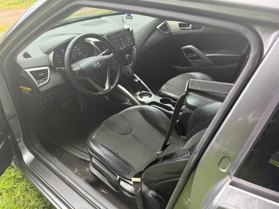2012 Hyundai Veloster - Image 6 of 13
