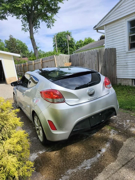 2012 Hyundai Veloster - Image 3 of 4