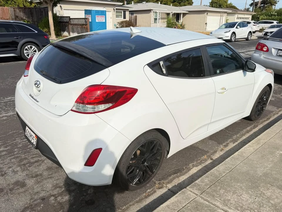 2012 Hyundai Veloster - Image 3 of 11