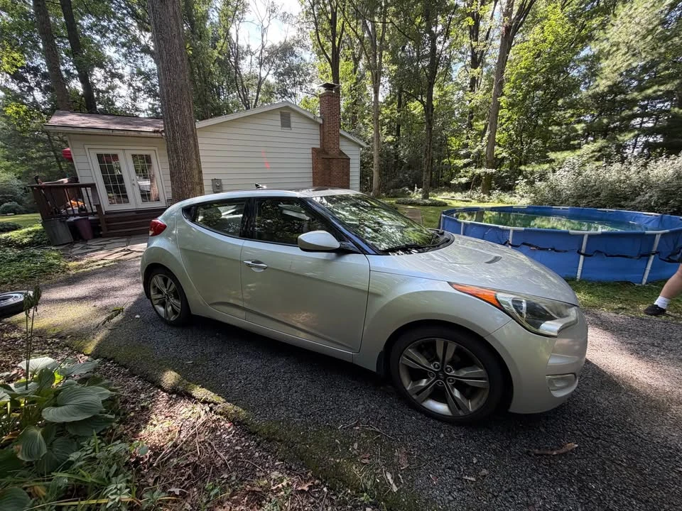 2012 Hyundai Veloster - Image 4 of 10