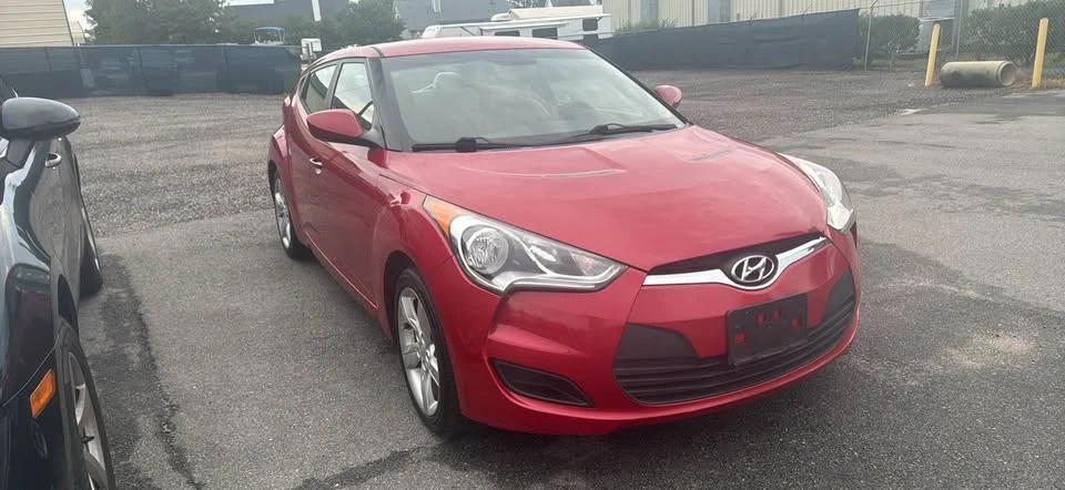 2012 Hyundai Veloster - Image 2 of 8