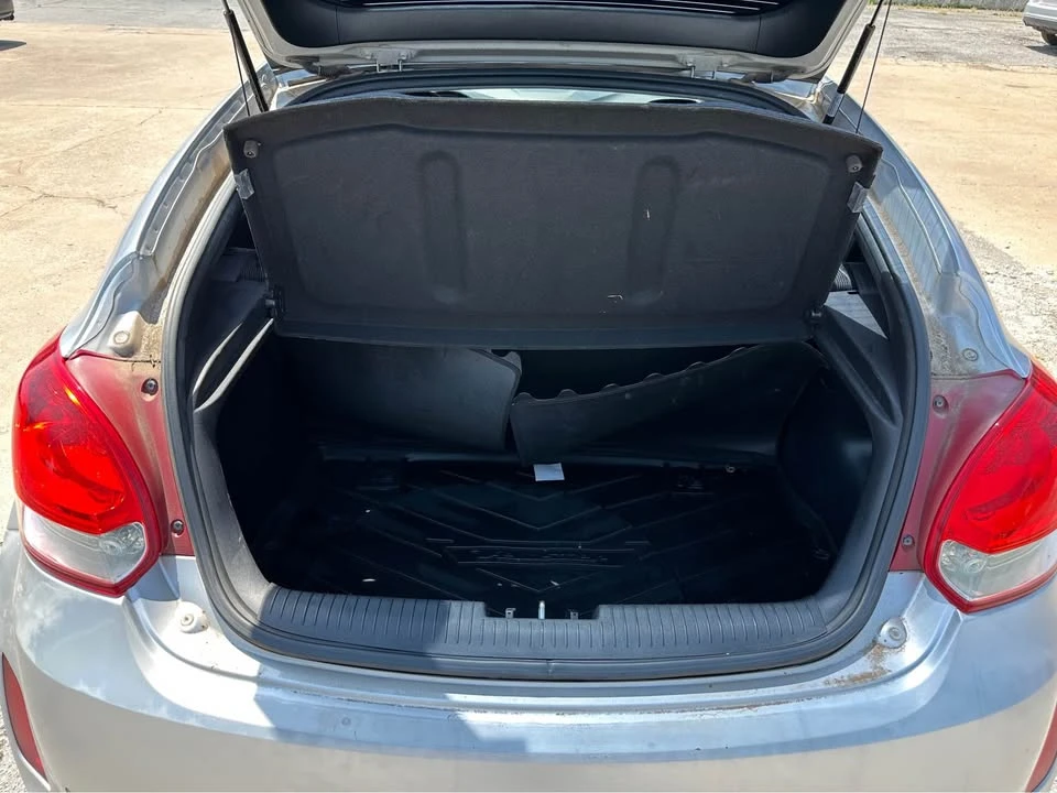 2012 Hyundai Veloster - Image 12 of 12