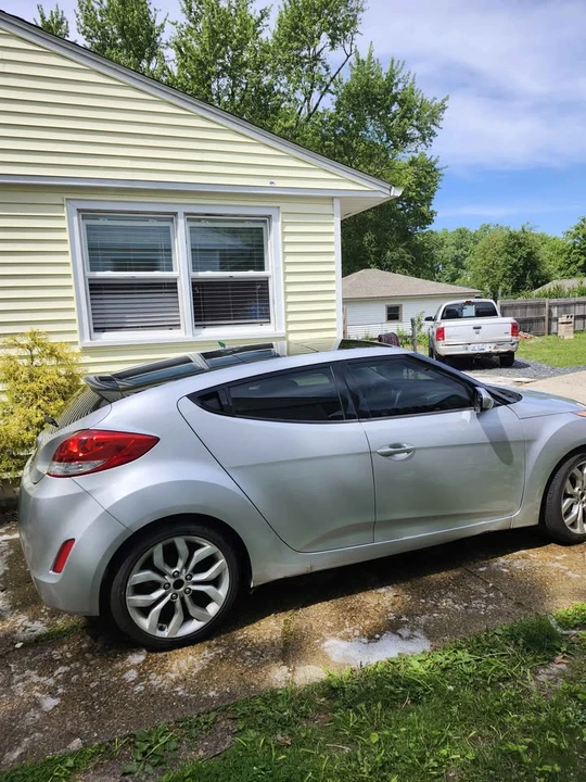 2012 Hyundai Veloster - Image 2 of 4