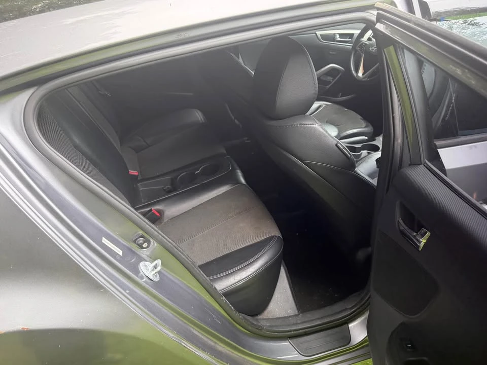 2012 Hyundai Veloster - Image 10 of 13
