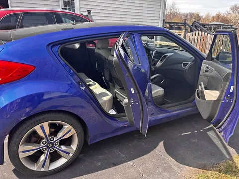 2012 Hyundai Veloster Coupe 3D