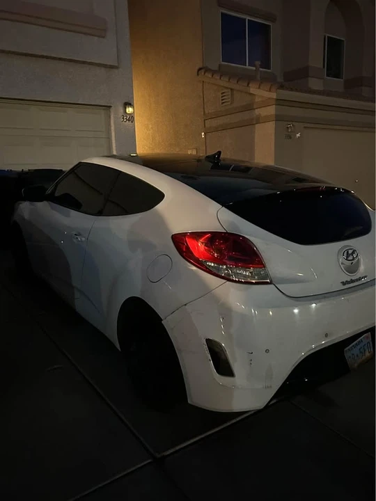 2012 Hyundai Veloster - Image 3 of 4