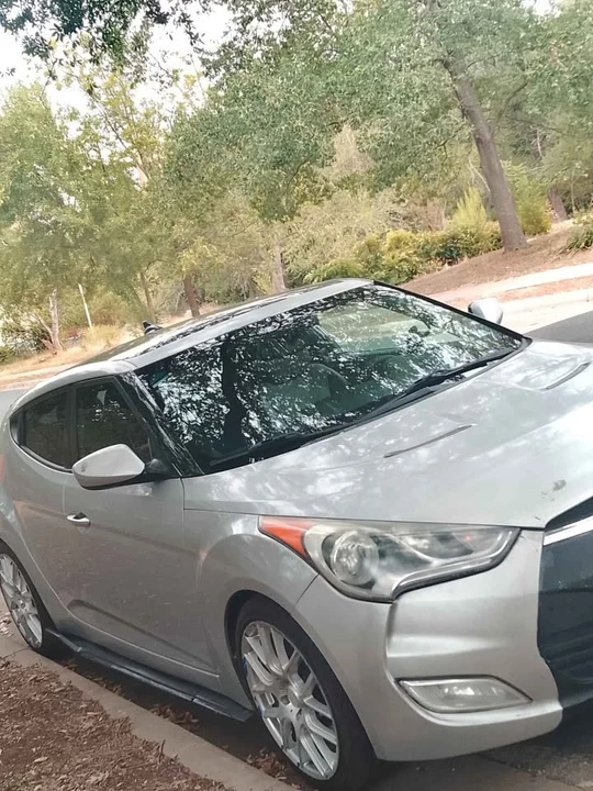 2012 Hyundai Veloster - Image 3 of 3